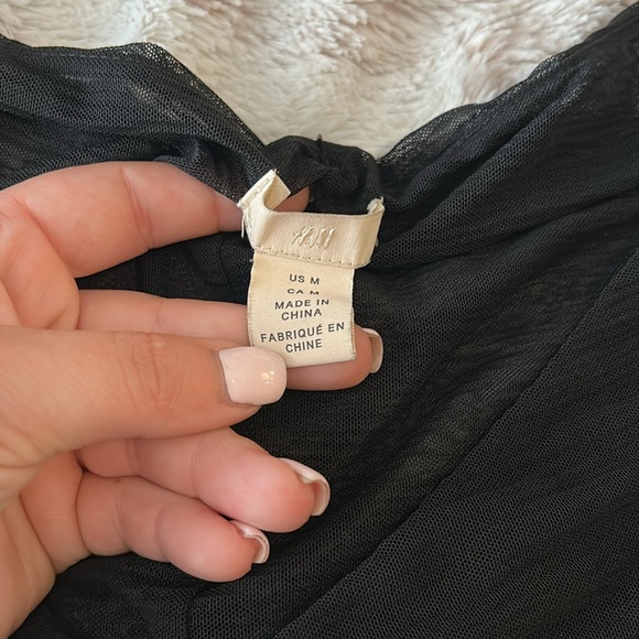 H&M Black Ruched Blouse - Picture 2 of 4